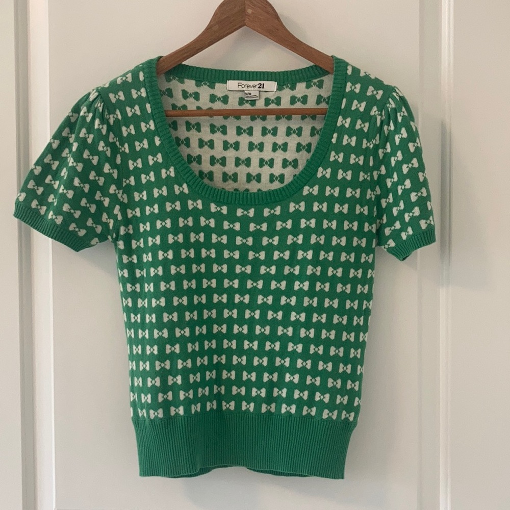 Forever 21 scoop neck sweater with bow design